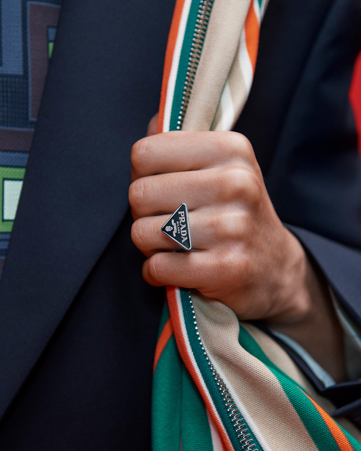 Details 17