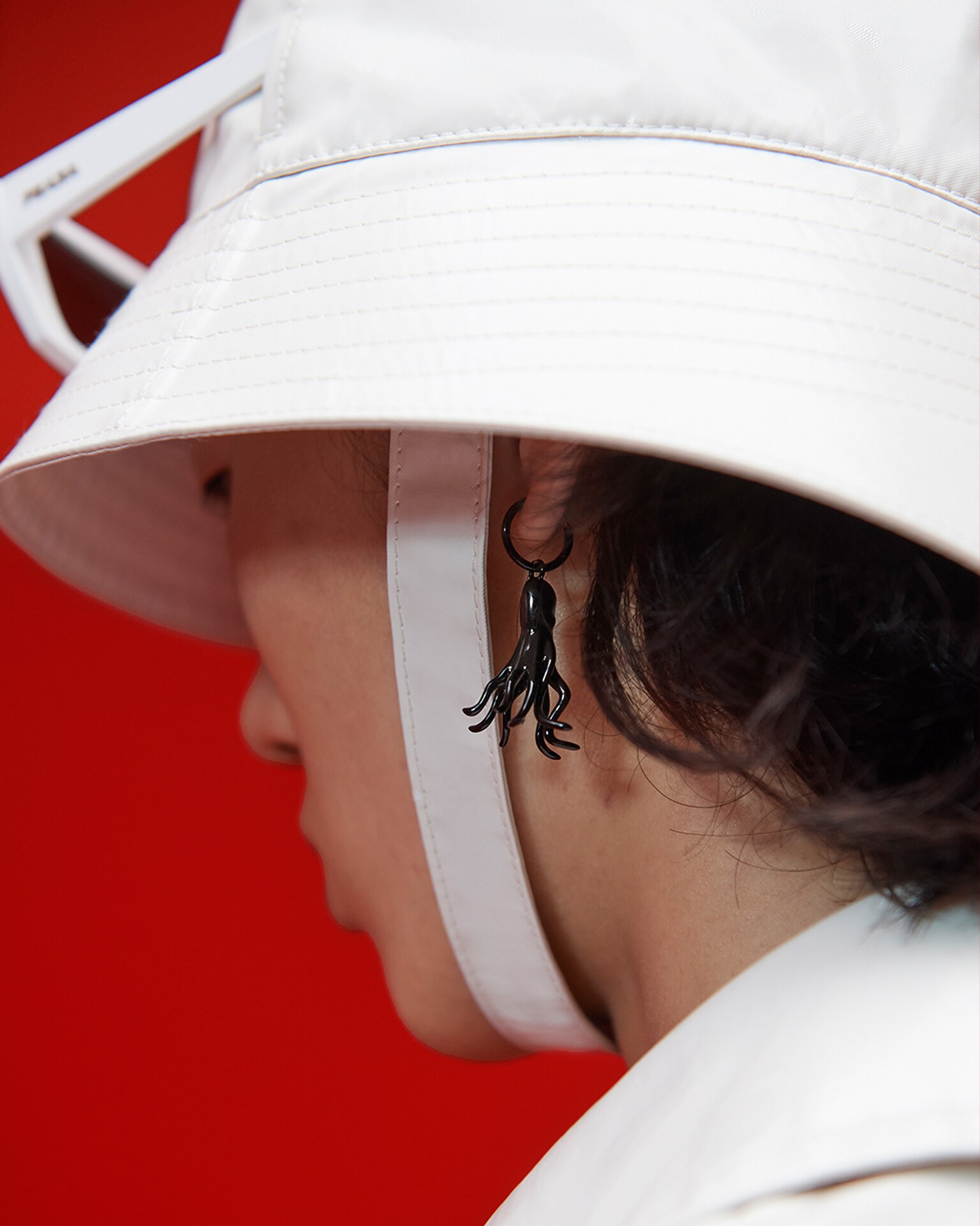 Details 32