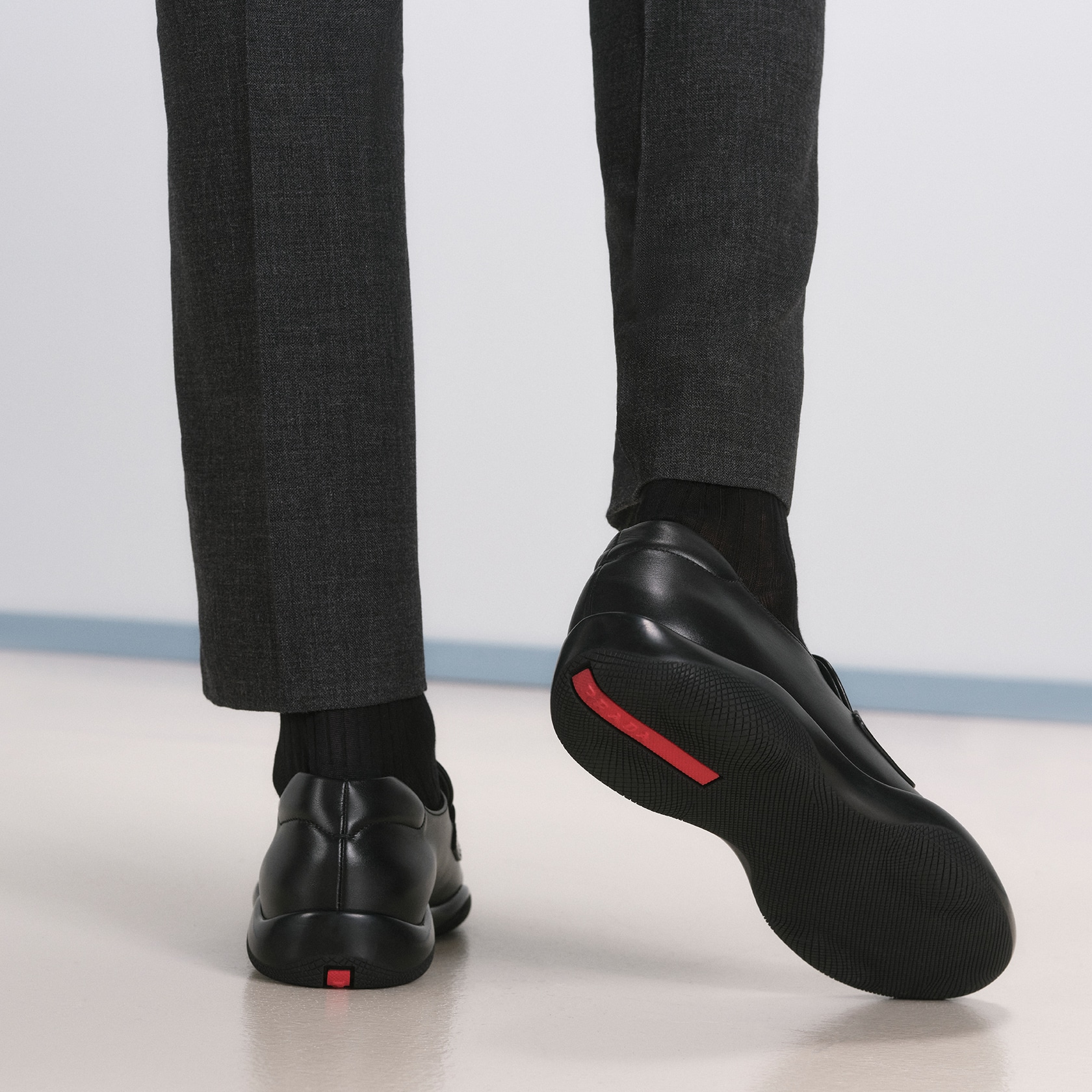 detail-image detail-image